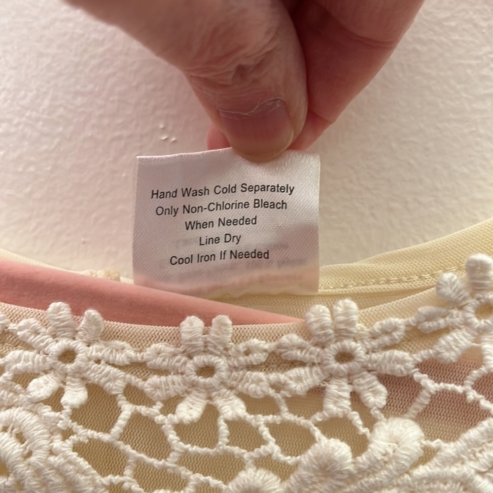 🌷Stunning Ivory Blouse - Picture 5 of 5